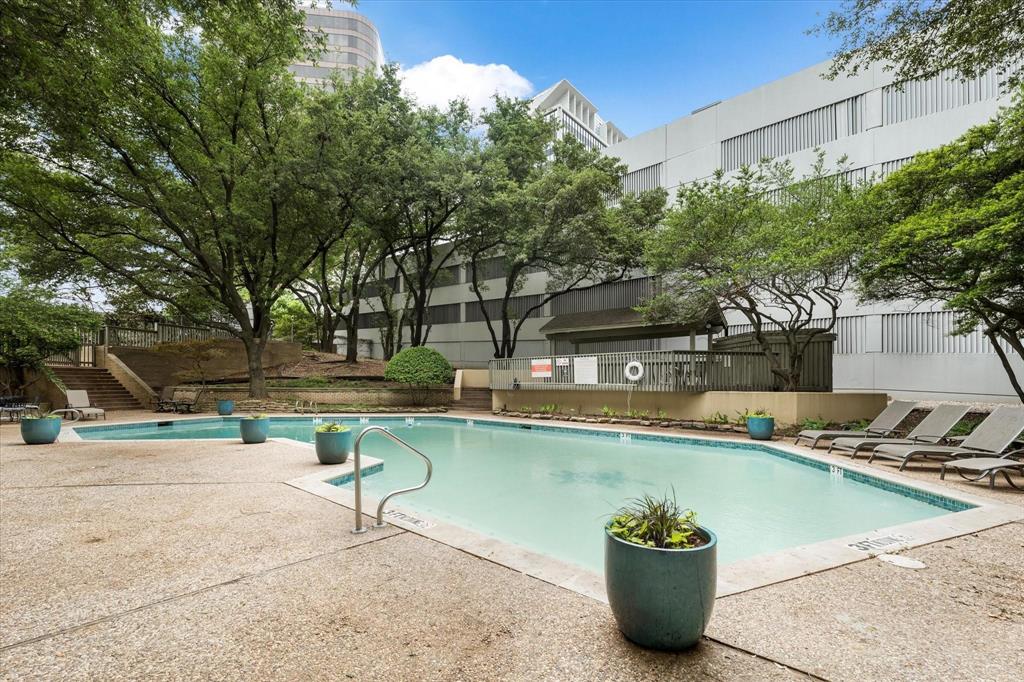 Twenty-One Turtle Crk Bldg A - Residential Lease