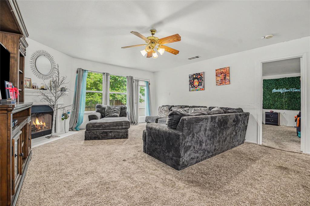 1005 Windsor Lane