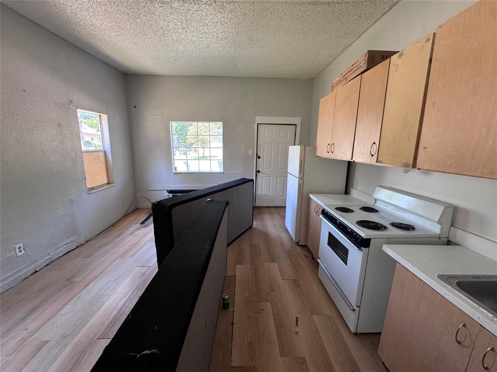 Warren Rev - Residential