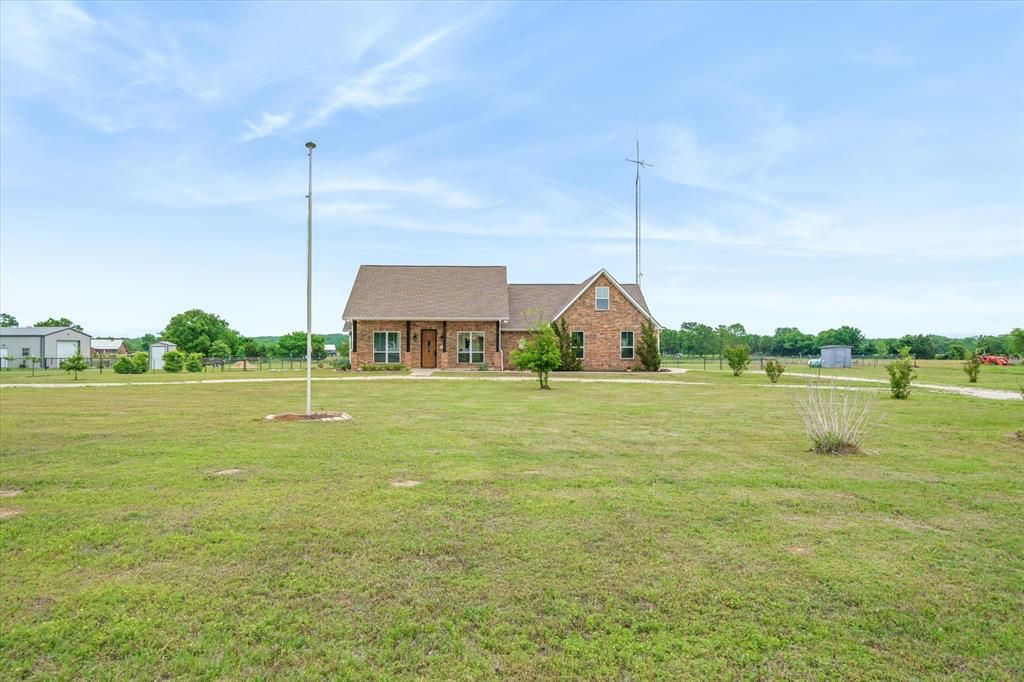 Photo of 2689 VZ County Road 2511, Canton, TX 75103 (MLS # 21237812)