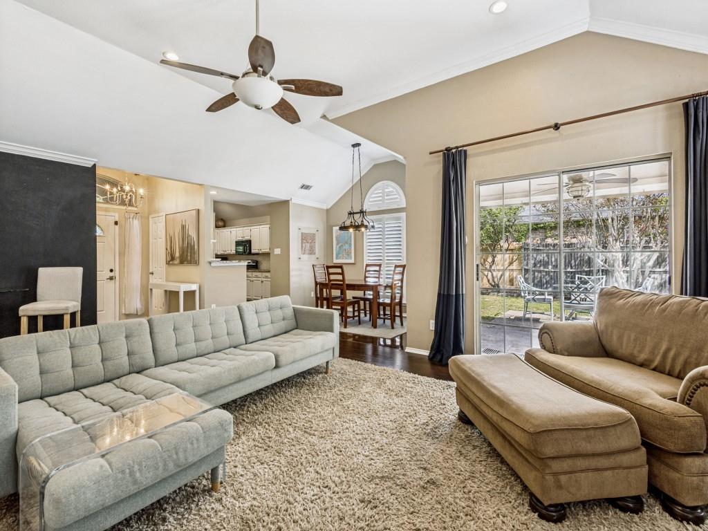 808 Canyon Valley Drive
