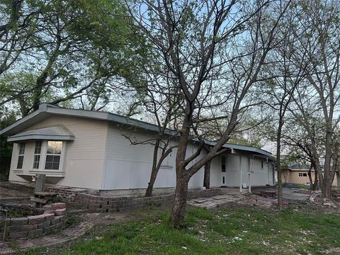 Photo of 2410 Fm 546, McKinney, TX 75069 (MLS # 21229647)