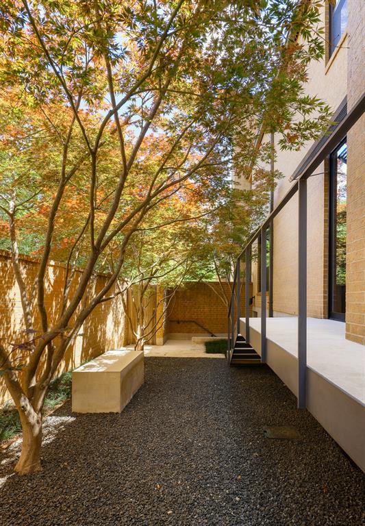 Shenandoah Place Condo - Residential
