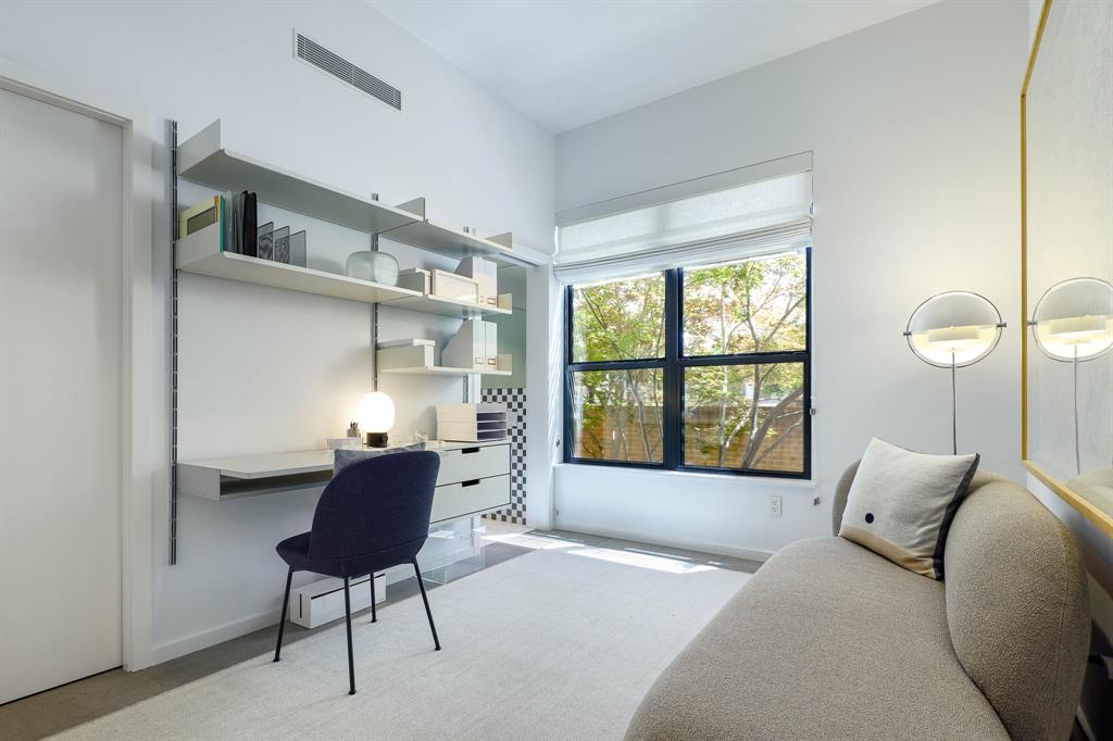 Shenandoah Place Condo - Residential