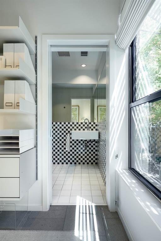 Shenandoah Place Condo - Residential