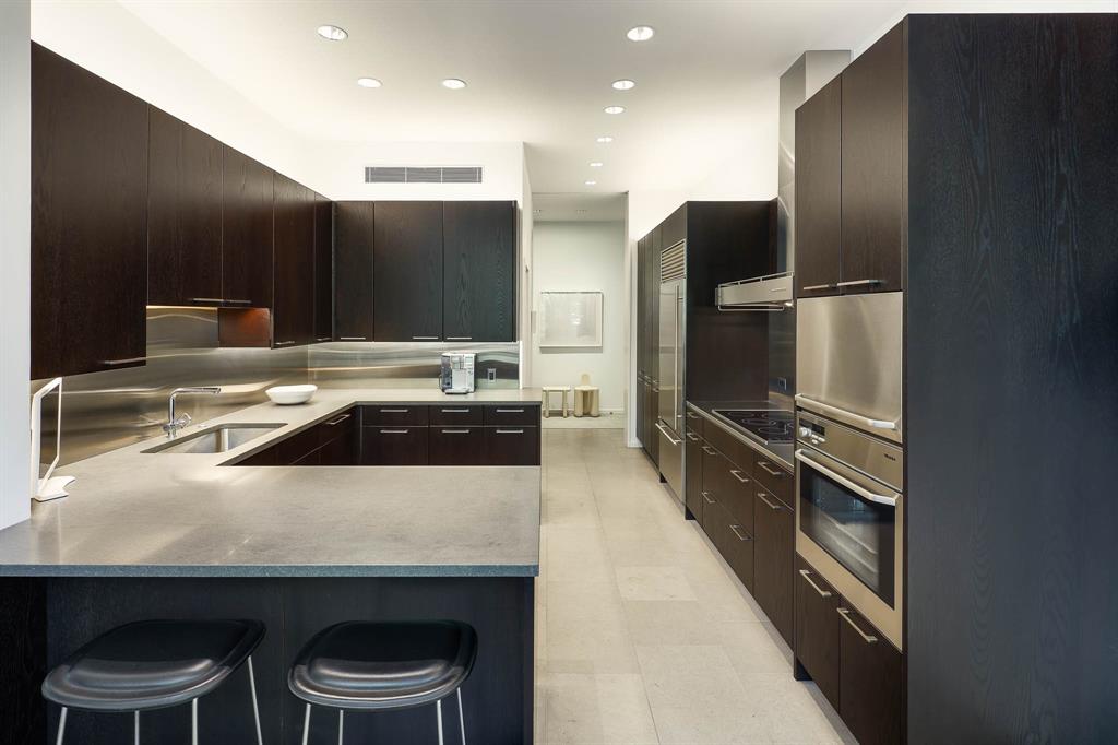 Shenandoah Place Condo - Residential