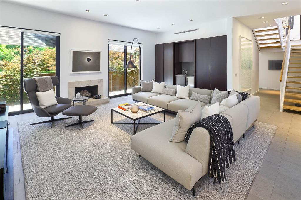 Shenandoah Place Condo - Residential