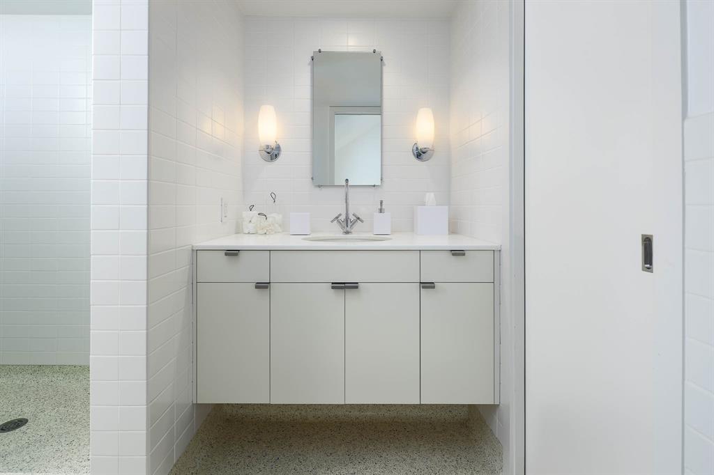 Shenandoah Place Condo - Residential