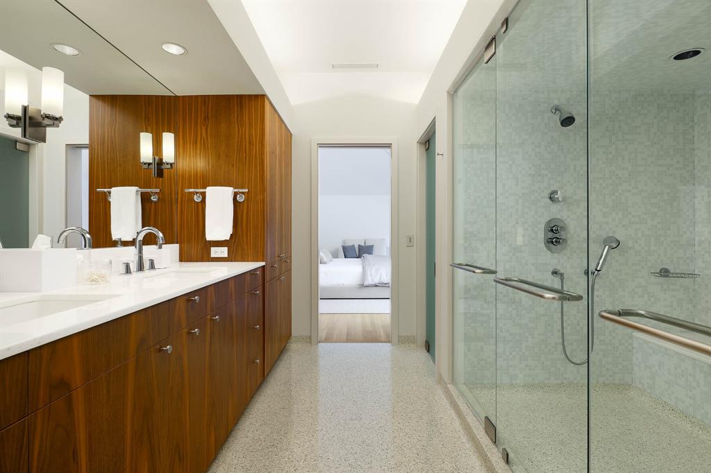Shenandoah Place Condo - Residential
