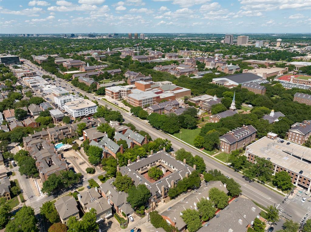 Shenandoah Place Condo - Residential