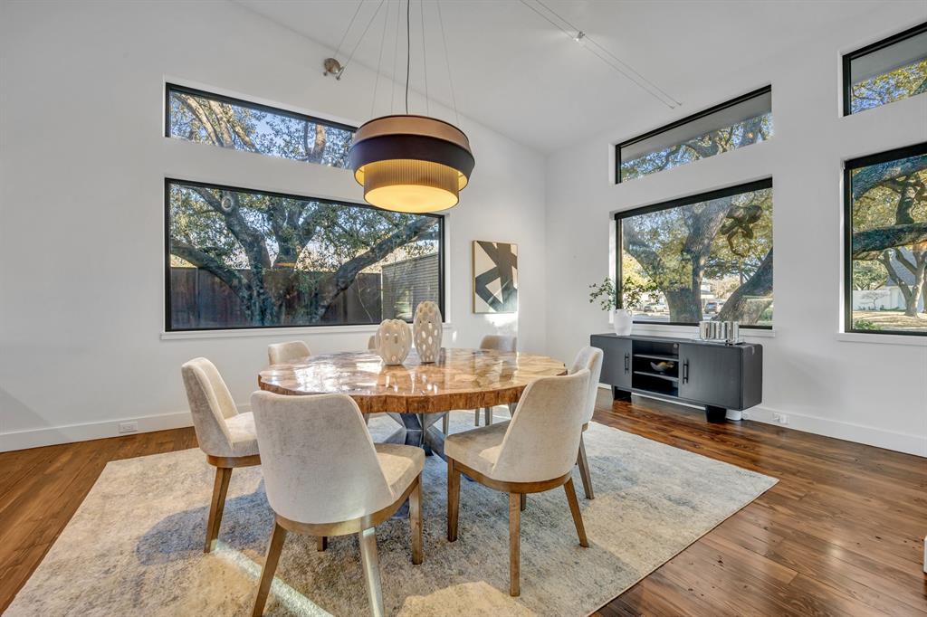 5947 Meadowcrest Drive