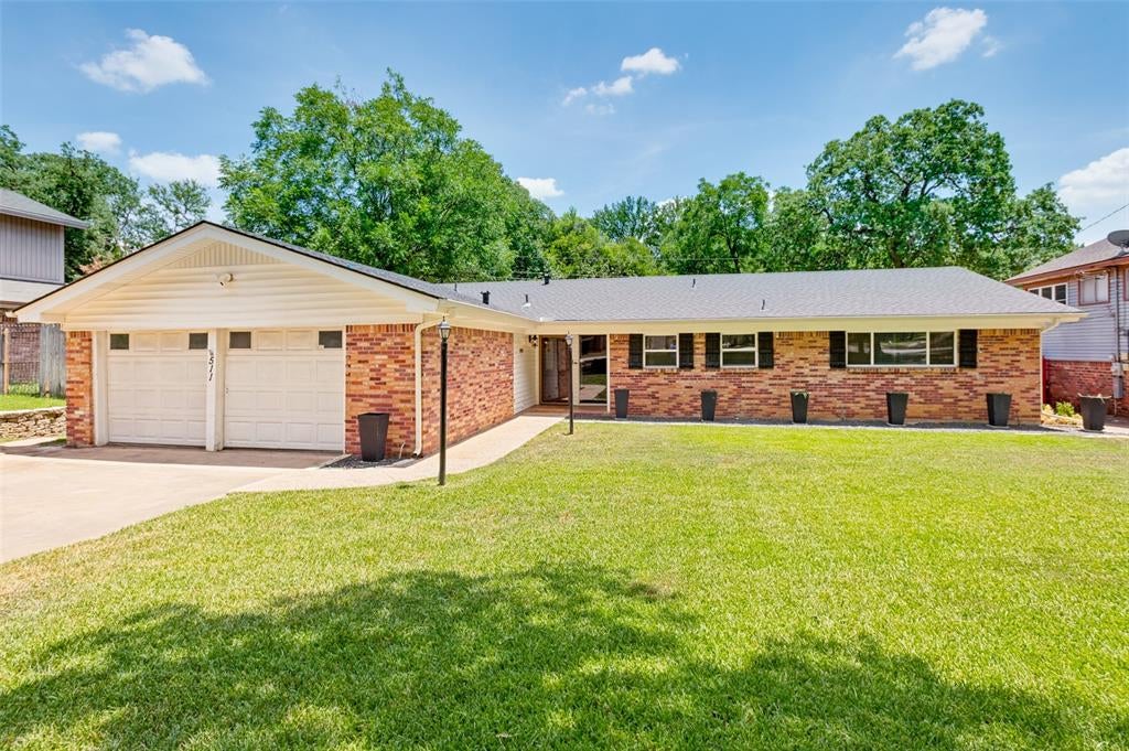 511 Westcliff Drive