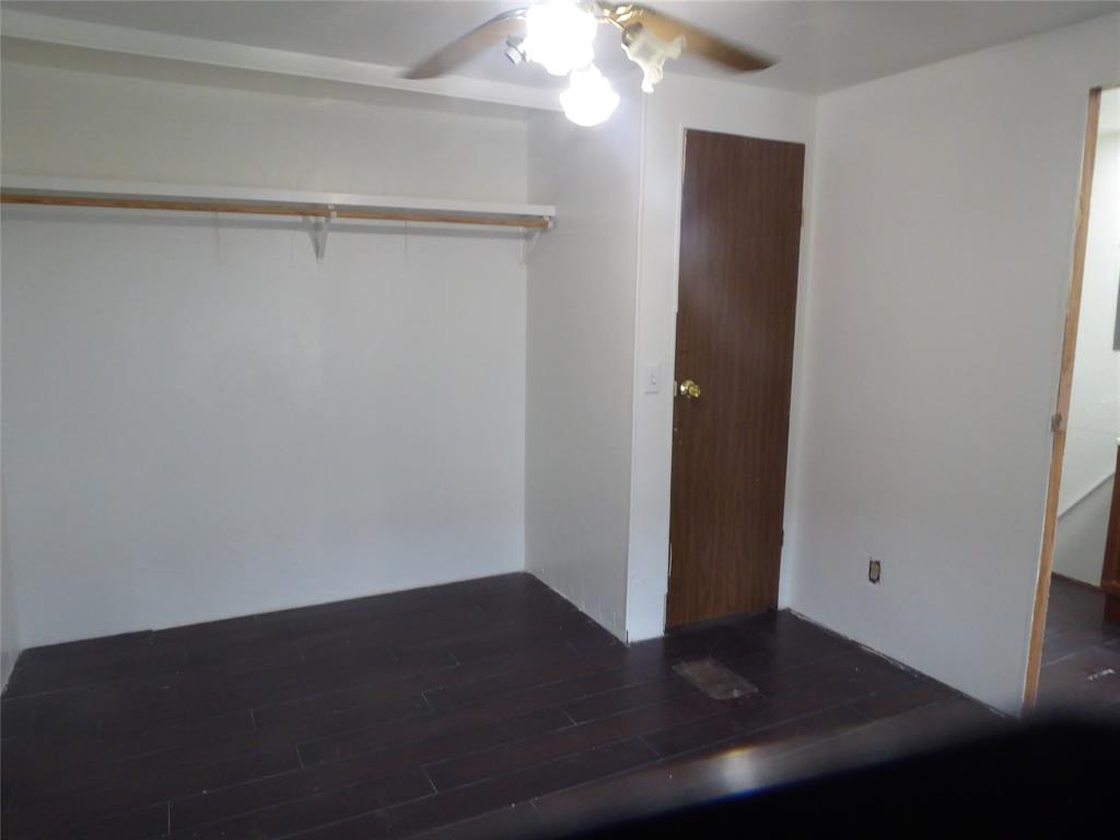 1005 Shana Lane
