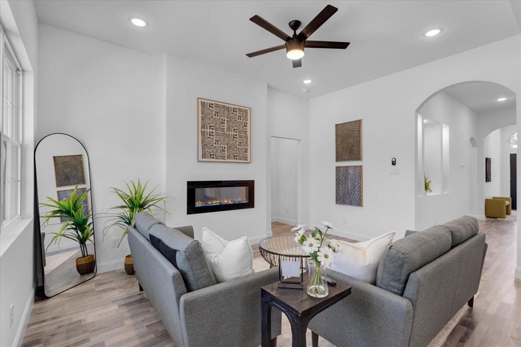 1323 S Montgomery Street