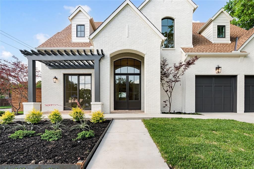 Photo of 1234 Cheyenne Drive, Richardson, TX 75080 (MLS # 21251594)