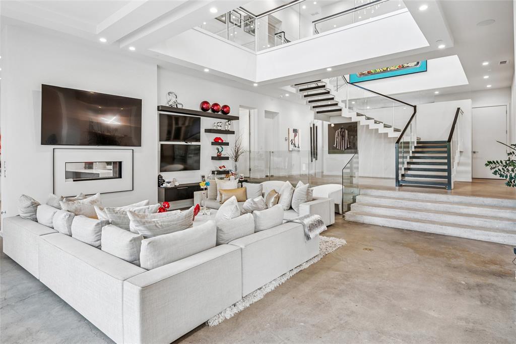 5036 Radbrook Place