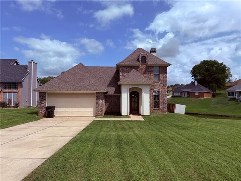 Photo of 3841 Lakeside Drive, Shreveport, LA 71119 (MLS # 21246629)