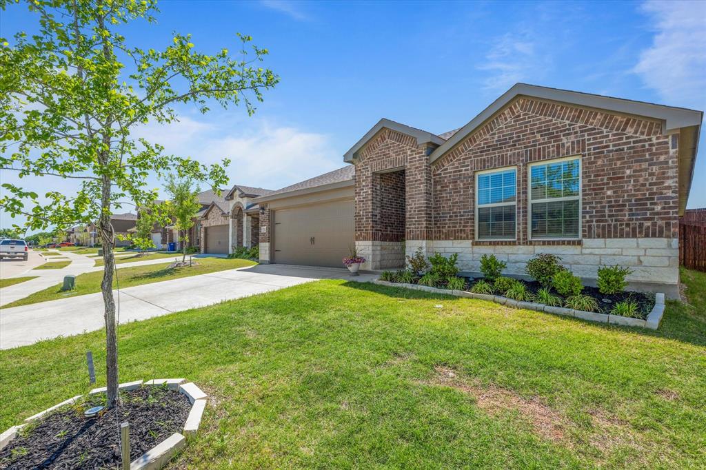 7313 Mayplace Drive