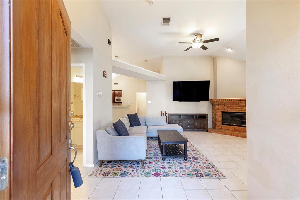 6912 Harvey Lane