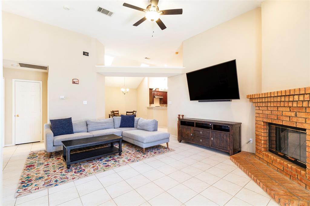 6912 Harvey Lane