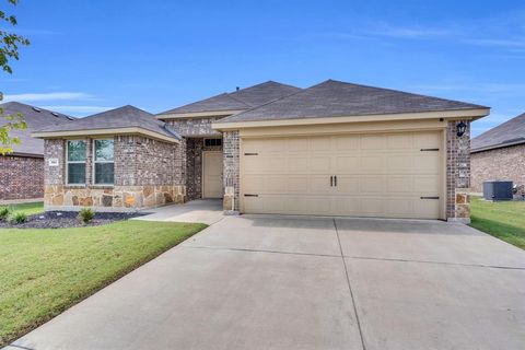 397 War Emblem Lane Waxahachie TX 75165