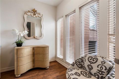 Tiny photo for 3424 GILLESPIE #5, Dallas, TX 75219 (MLS # 21188429)