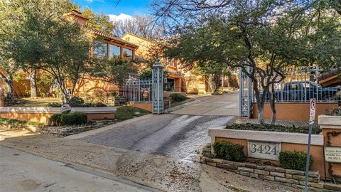 Photo of 3424 GILLESPIE #5, Dallas, TX 75219 (MLS # 21188429)