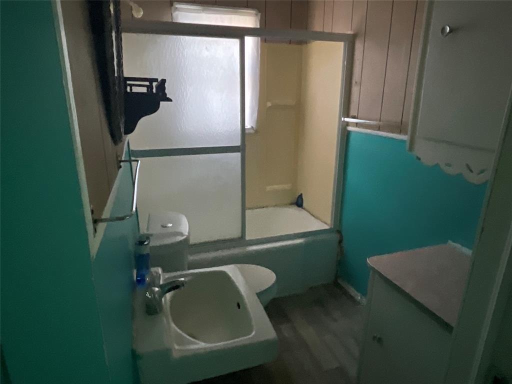 A K Anderson - Residential