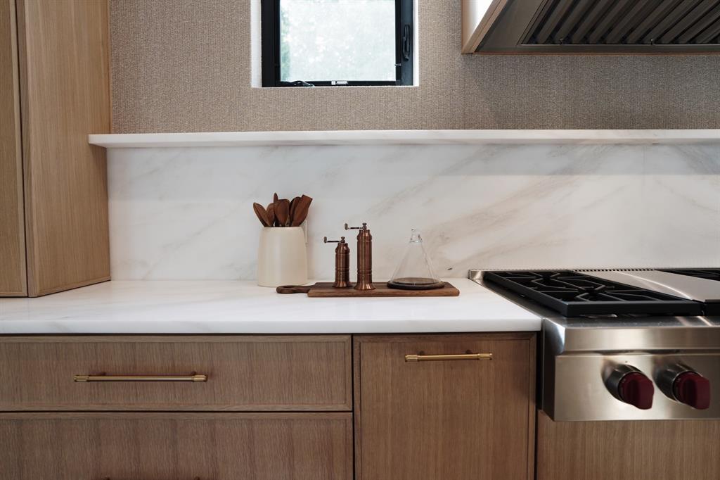 INWOOD ROAD ESTATES NO2- 6TH INST - Residential