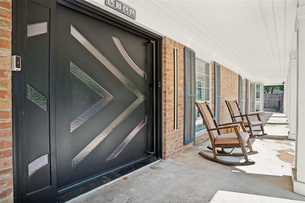 6566 Ridgeview Circle