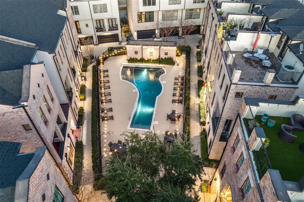 INTOWN HOMES AT FARMER'S MARKET - Residential Lease