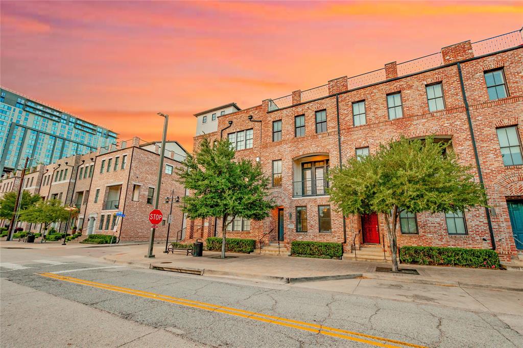 INTOWN HOMES AT FARMER'S MARKET - Residential Lease