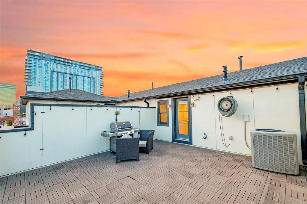 INTOWN HOMES AT FARMER'S MARKET - Residential Lease