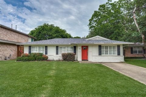 9125 Larchwood Drive Dallas TX 75238