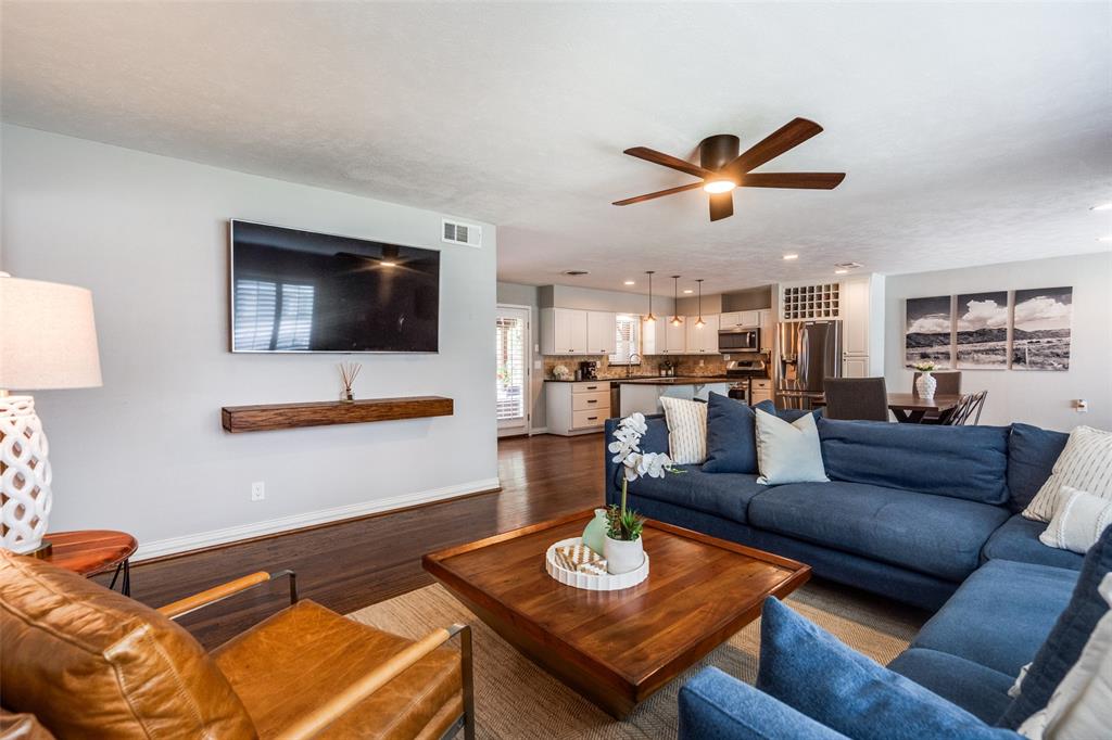 9125 Larchwood Drive