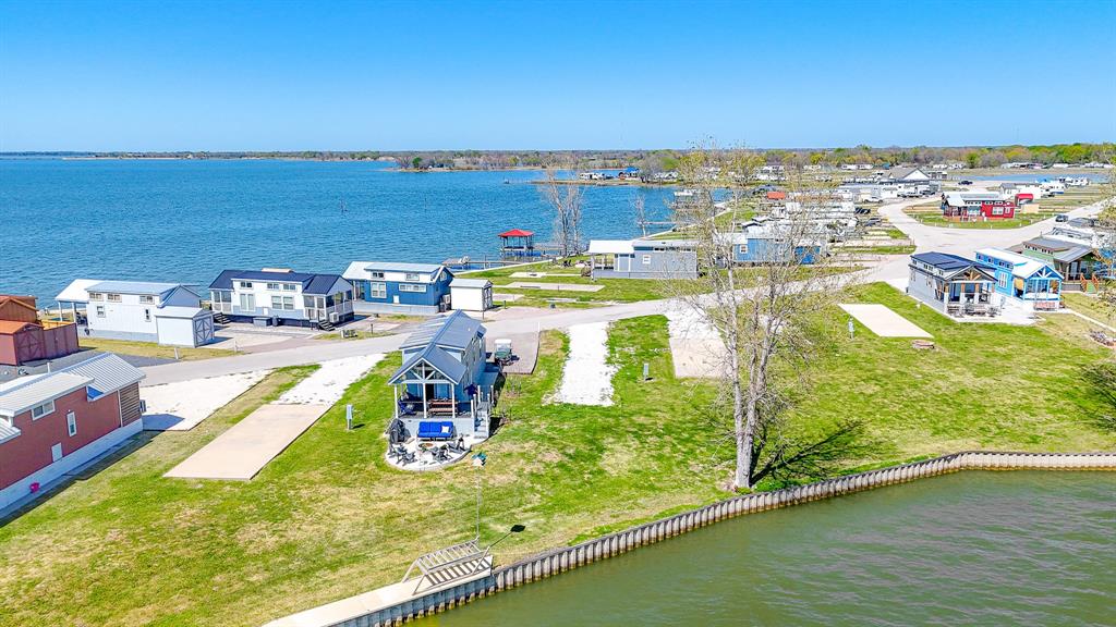 Peninsula Point - Land