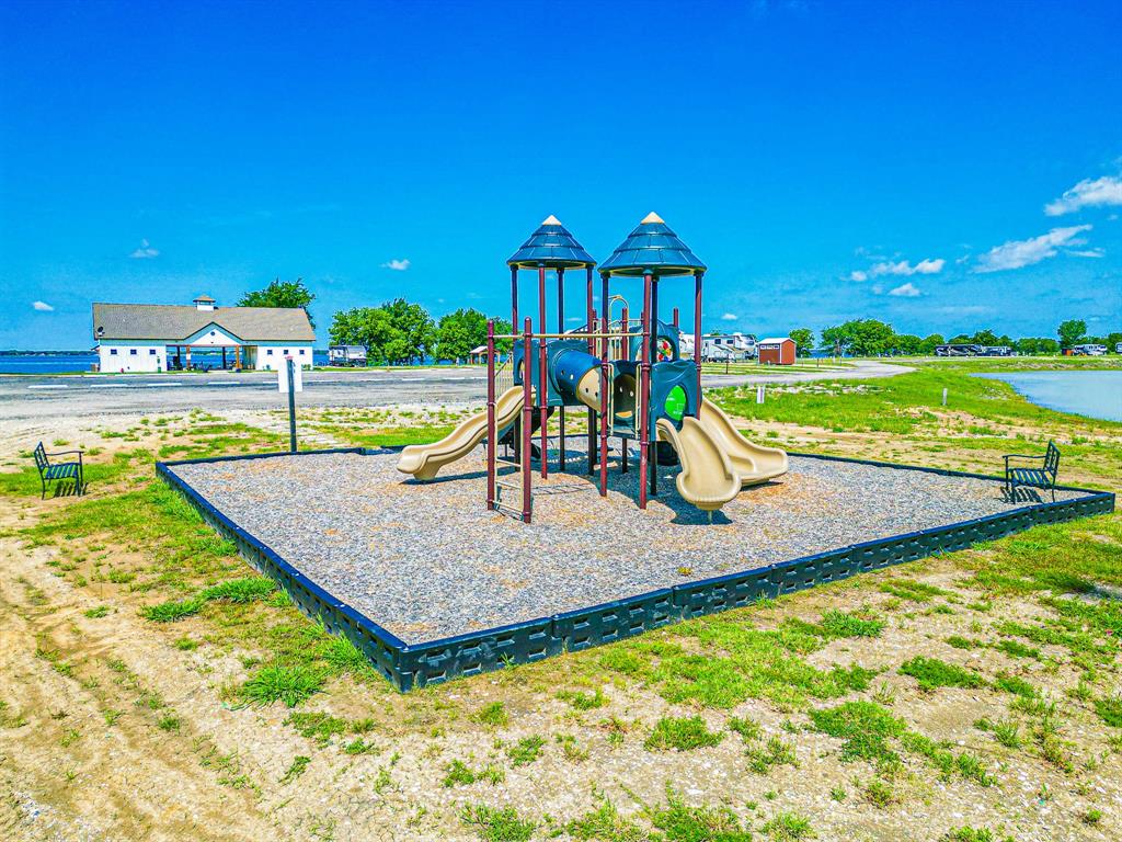 Peninsula Point - Land