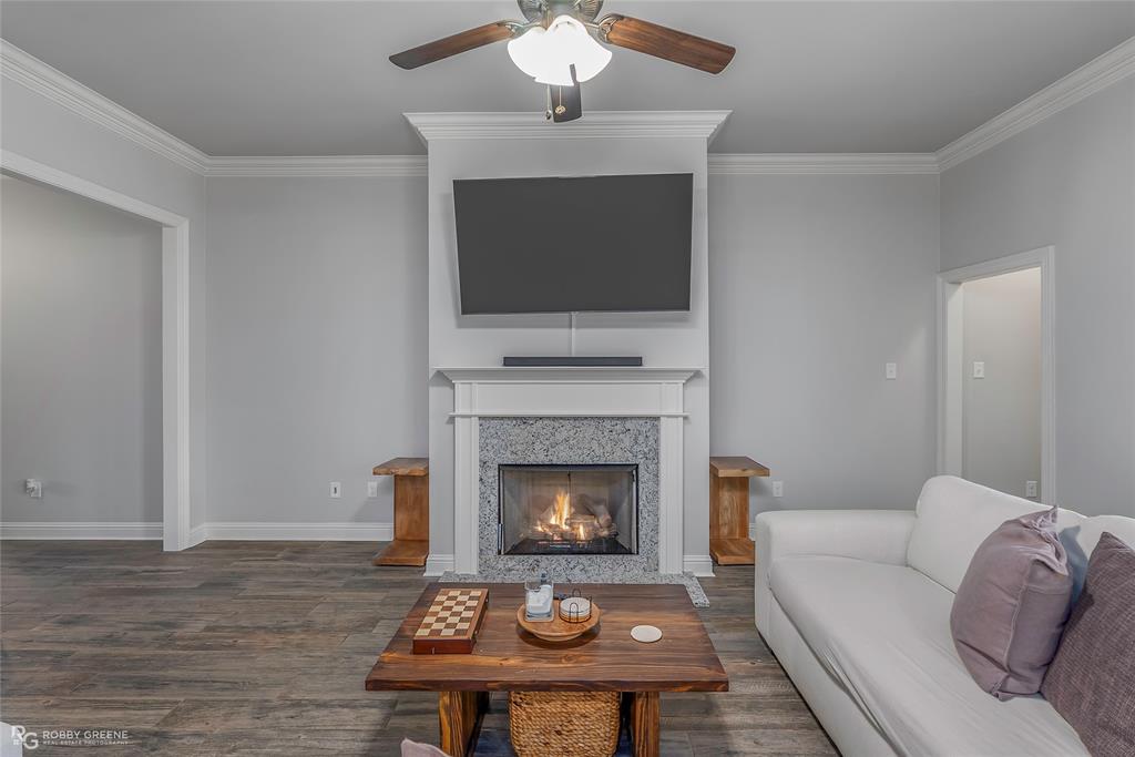 218 Beechcraft Way