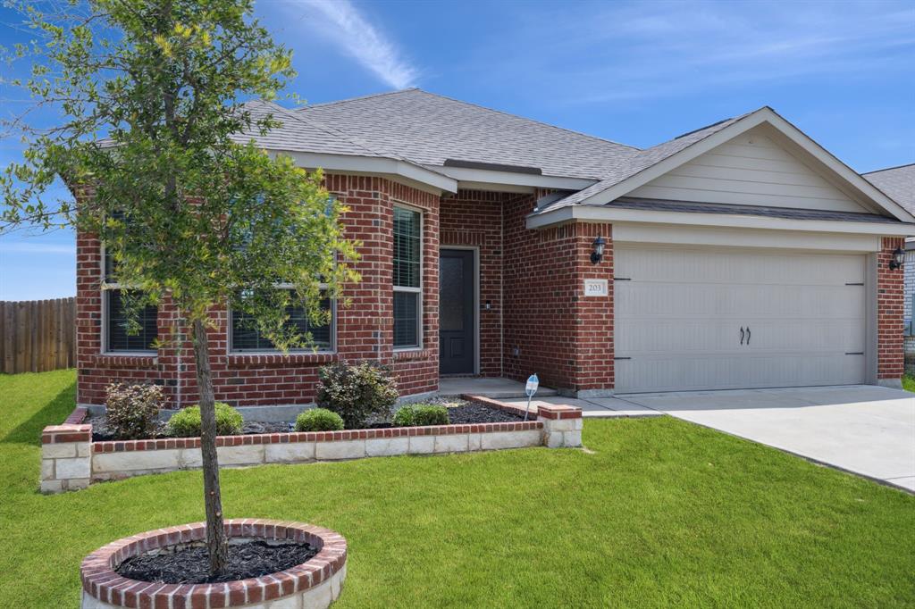 203 Lake Ridge