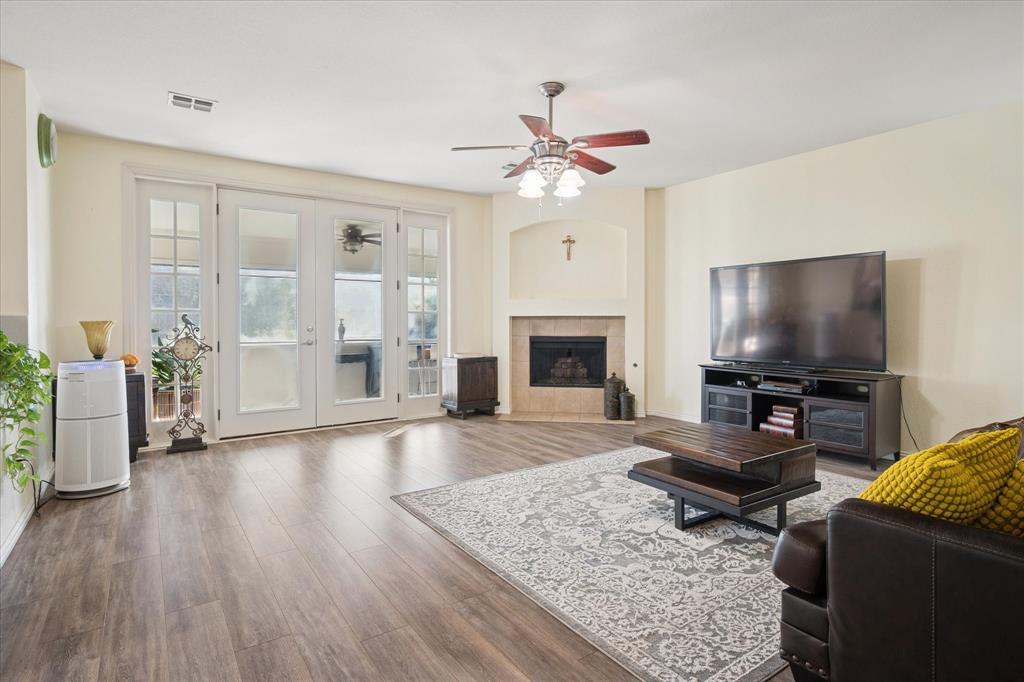 1104 Windhaven Circle