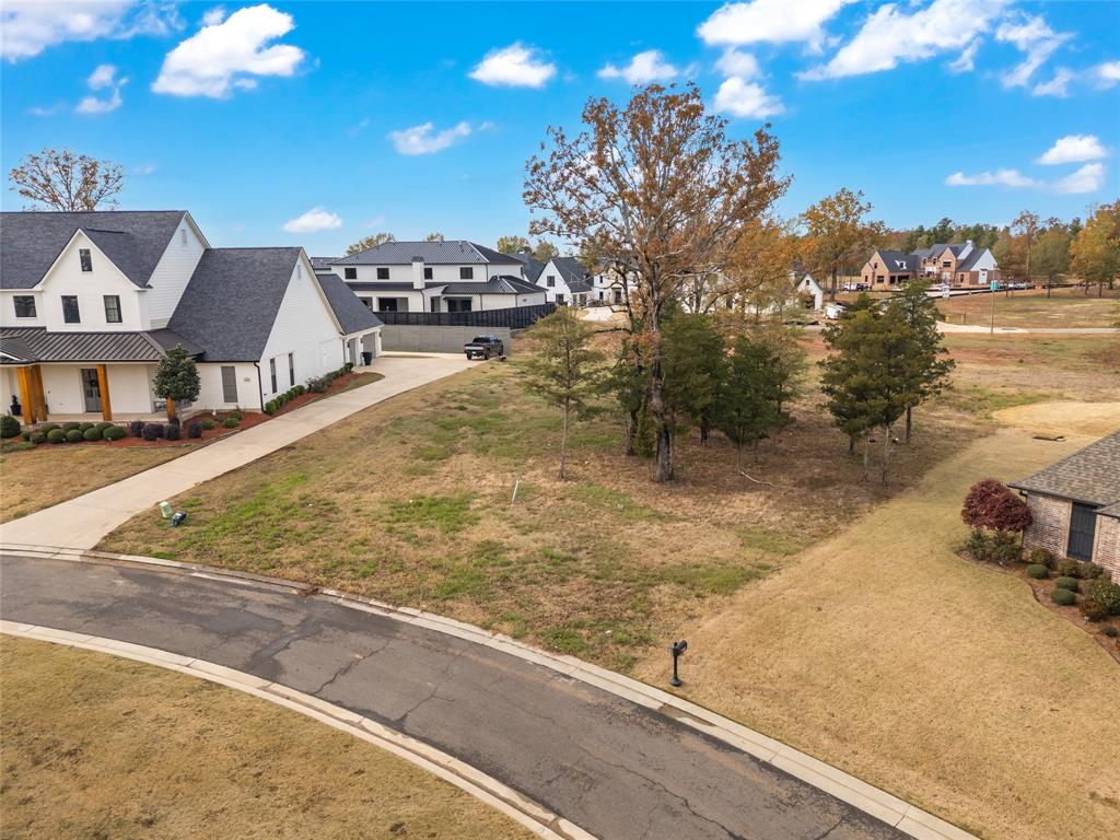 Southern Trace - Land