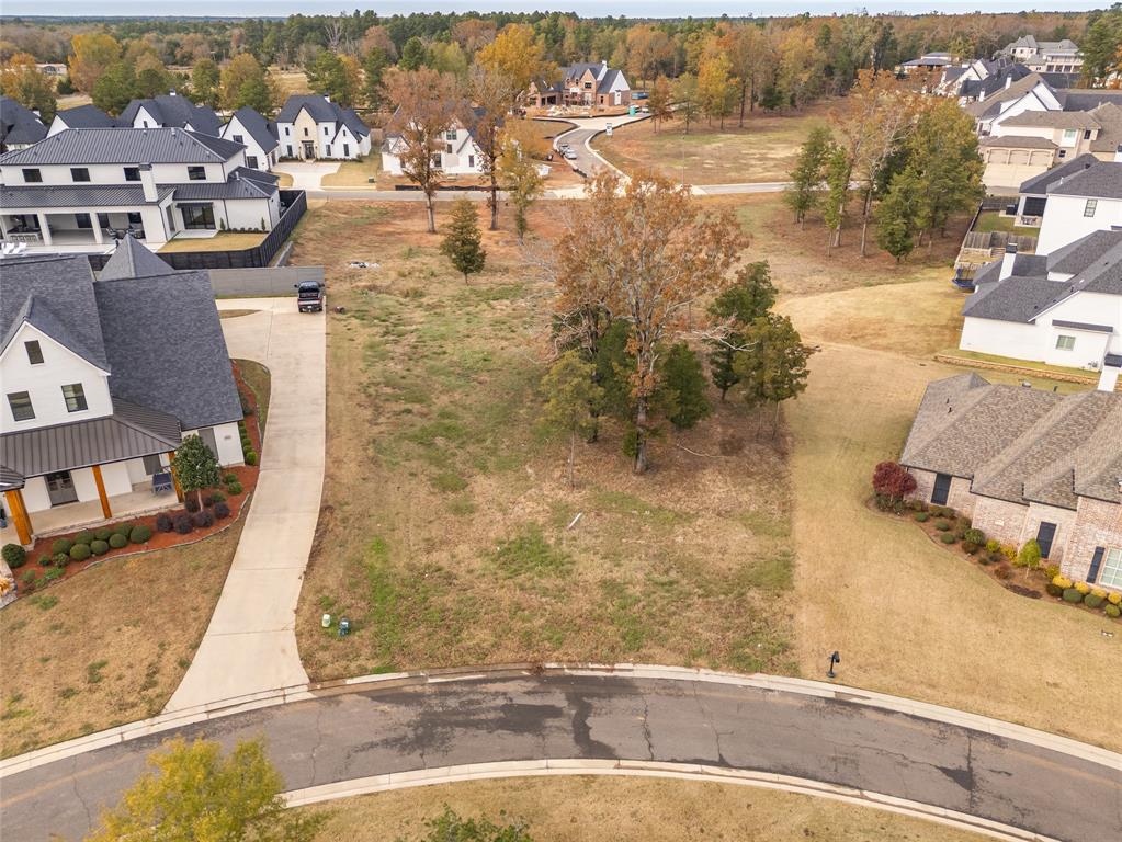 Southern Trace - Land