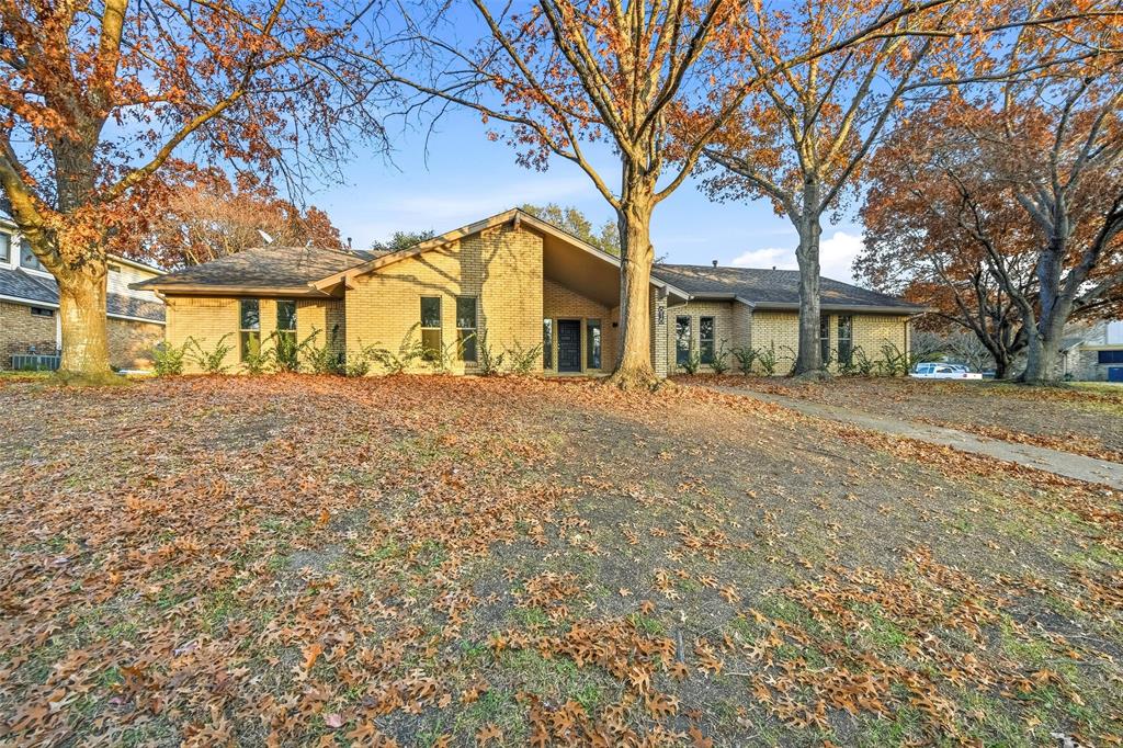 618 Green Hills Court