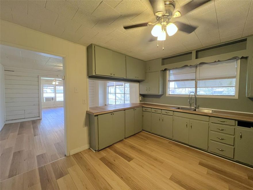 3 bedroom, 1 bathroom home with over 1,300 square feet of living space on a large lot conveniently located just minutes from downtown. This property features a large carport for covered parking along with multiple storage buildings that offer plenty of space for tools, equipment, or hobbies. With a functional layout, extra storage, and a great location close to shopping, dining, and local amenities, this home has a lot to offer.