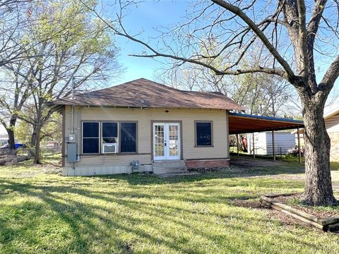 122 Robertson Street Sulphur Springs TX 75482