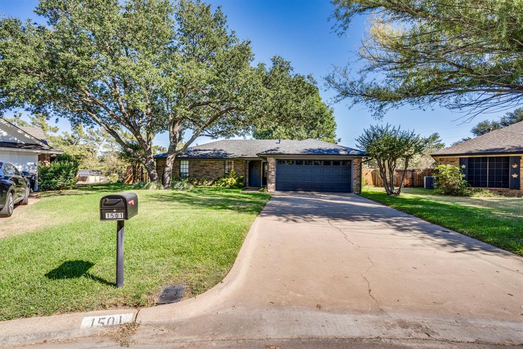 1501 Cobblestone Lane