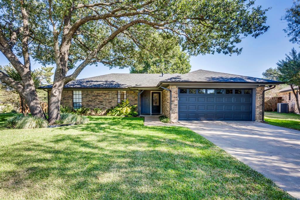 1501 Cobblestone Lane