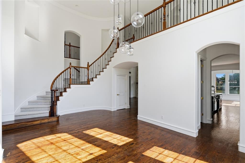 3313 Lochside
