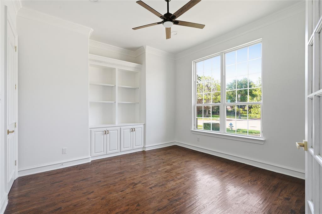 3313 Lochside