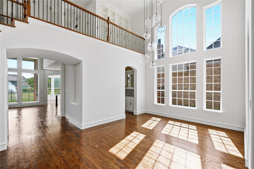 3313 Lochside